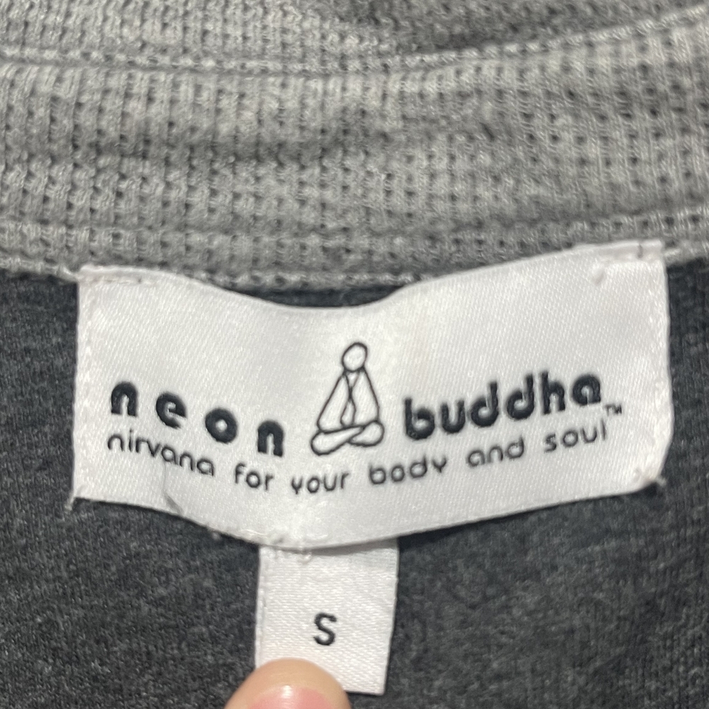 Neon Buddha Women's Grey Waffle Thermal Standard Stepping Out Button Down Shirt‎ - Picture 5 of 5
